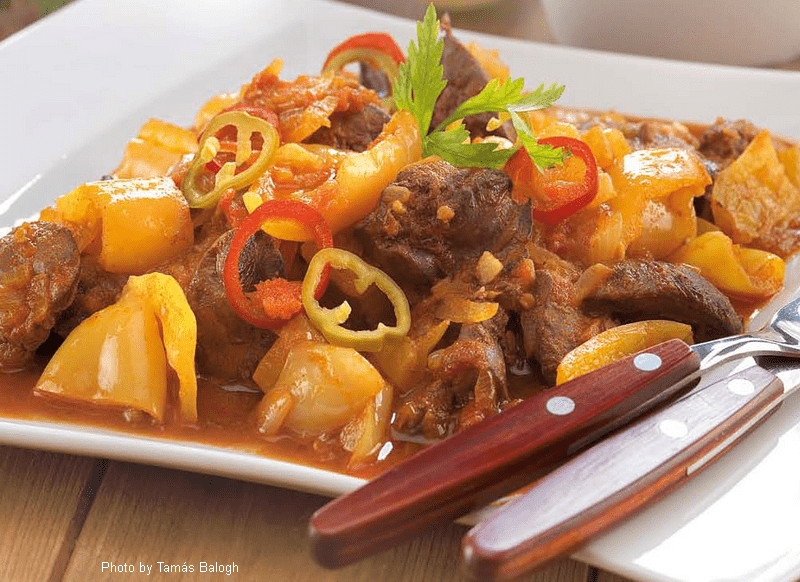 <!--:es--> Hígado de pollo a la Bácska – (Bácskai csirkemáj)<!--:-->