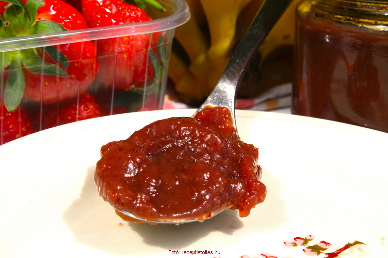 <!--:hu-->Banános eperlekvár<!--:-->