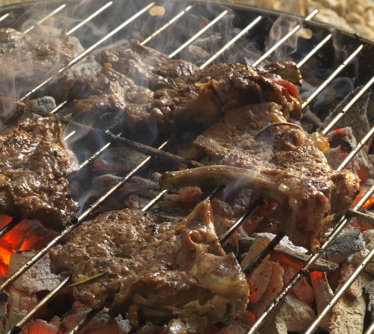 <!--:hu-->Bárányborda rostélyon<!--:-->