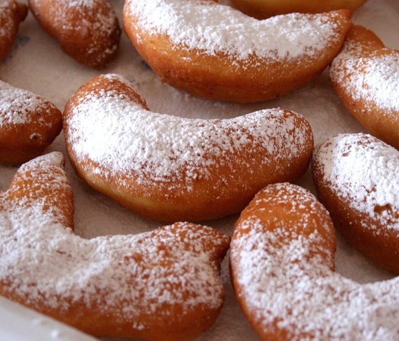 <!--:hu-->Cigenudli – készítette a Fánkos Páros (Eke József és Halász Judit) – Csömör<!--:-->