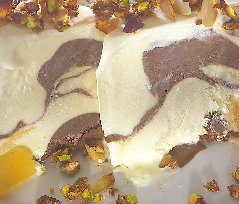 <!--:hu-->Csokihullámos gyömbérparfé karamellizált diófélékkel<!--:-->