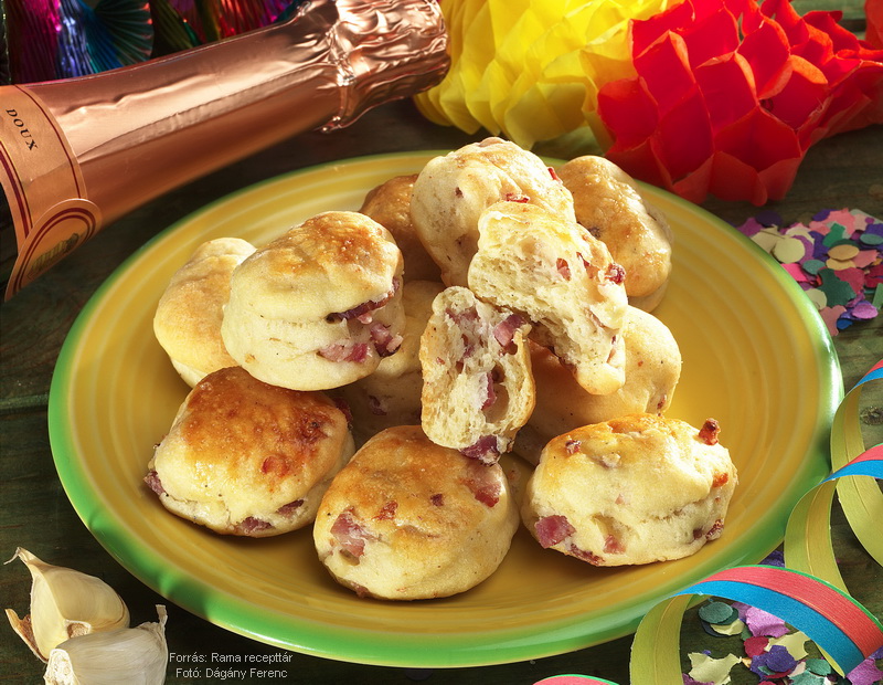 <!--:hu-->Csülkös, juhtúrós pogácsa<!--:-->