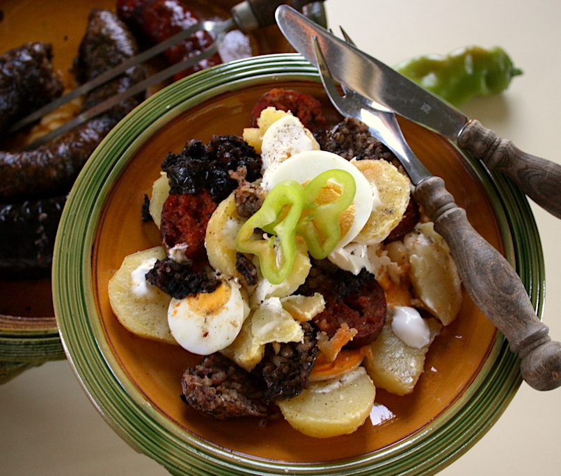 <!--:hu-->Disznótorossal rakott krumpli<!--:-->