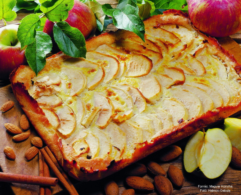 <!--:hu-->Finn almatorta<!--:-->