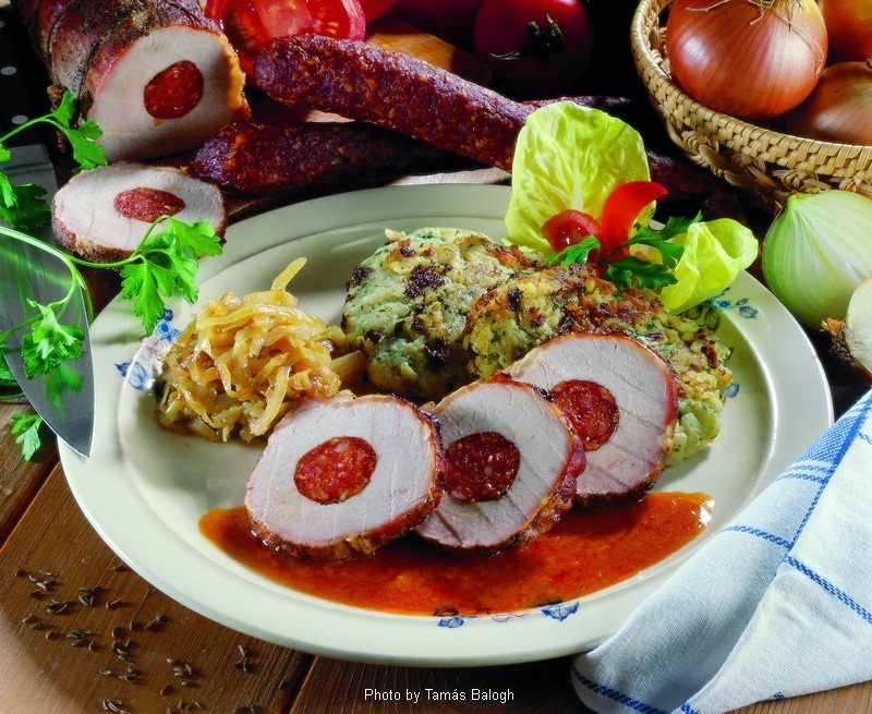 <!--:es-->Chuleta con chorizo relleno – (Gyulais karaj) <!--:-->