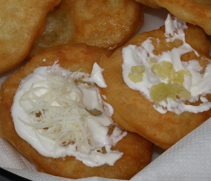 <!--:hu-->„Hetes” fokhagymás lángos – készítette Tamaskóné Lenkei Magdolna (Bátya) <!--:-->