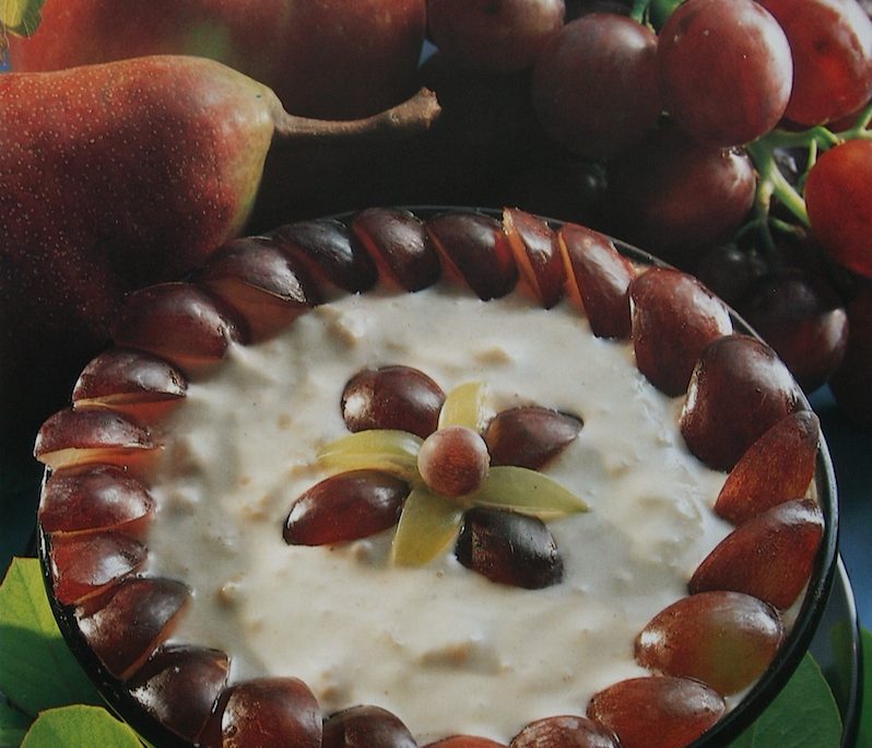 <!--:hu-->Joghurtos gyümölcskrém szőlővel (mikróban)<!--:-->