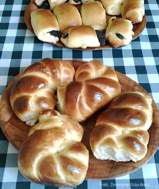 <!--:hu--> Kelesztés nélküli kalács – készítette Zimonyiné Sülyi Anikó<!--:-->