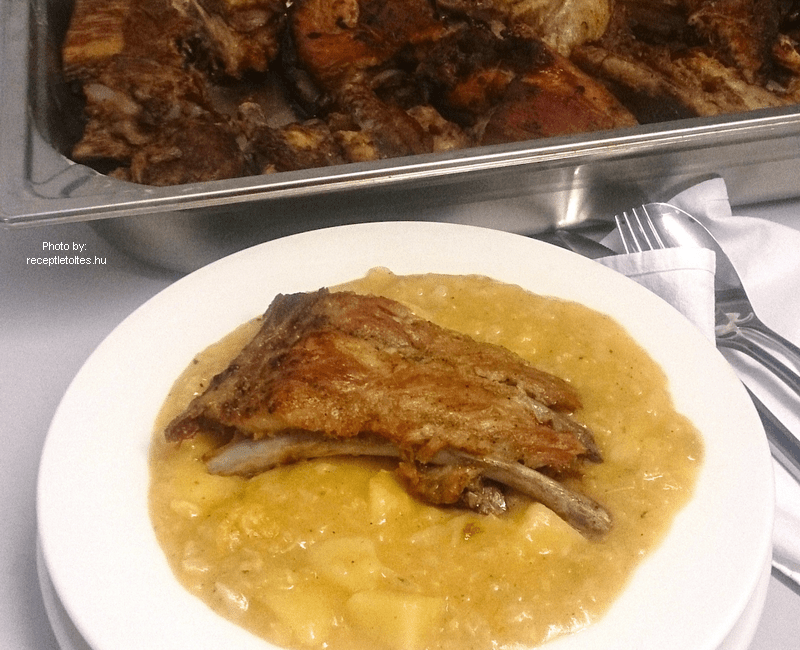 <!--:es--> Legumbre de repollo crespo – (Kelkáposztafőzelék)<!--:-->