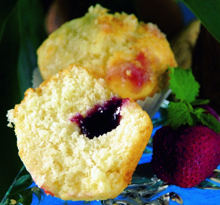 <!--:hu-->Kókuszos, eperlekvárral töltött muffin<!--:-->