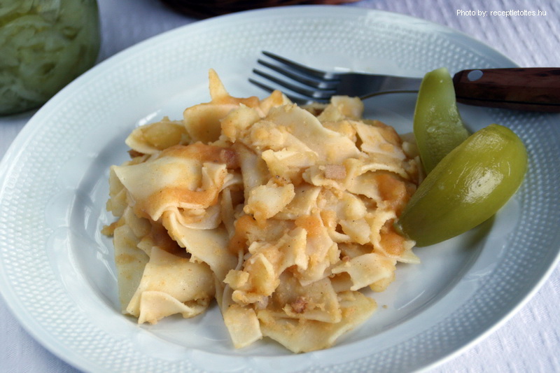 <!--:it-->Pasta e patate – (burgonyás tészta)<!--:-->