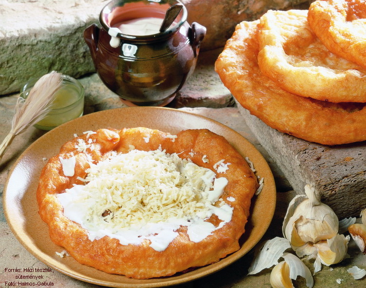 <!--:hu-->Lángos<!--:-->