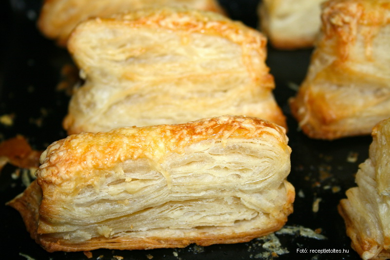 <!--:hu-->Leveles, sajtos rúd <!--:-->