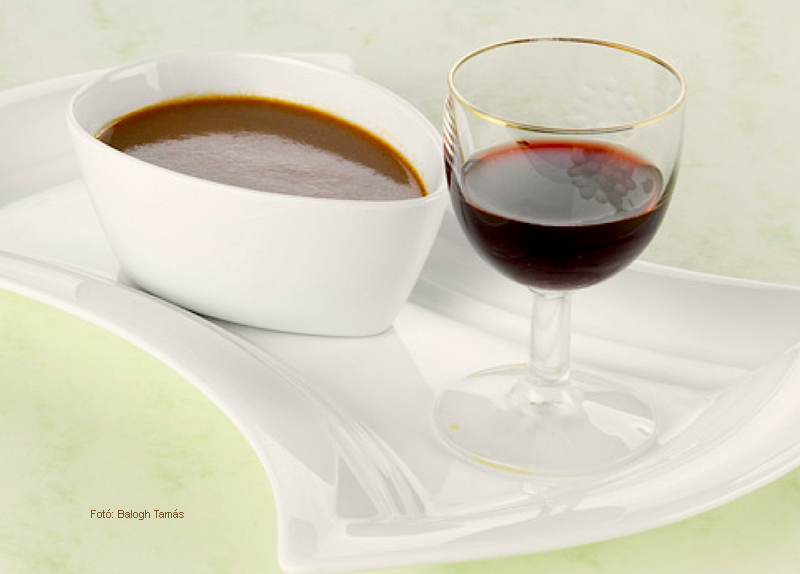 <!--:hu-->Madeira mártás (meleg)<!--:-->