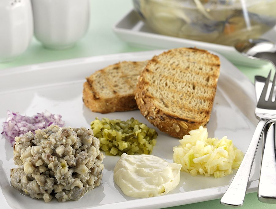 <!--:hu-->Majonézes heringtatár pirítóssal<!--:-->