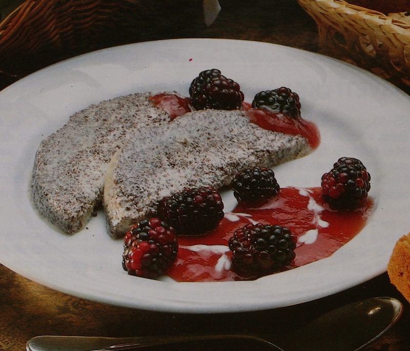 <!--:hu-->Mézes mákparfé, forró gyümölcsöntettel mikróban<!--:-->