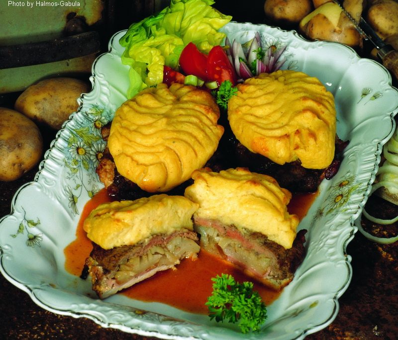 <!--:es--> Asado a la Neszmély – (Neszmélyi pecsenye)<!--:-->