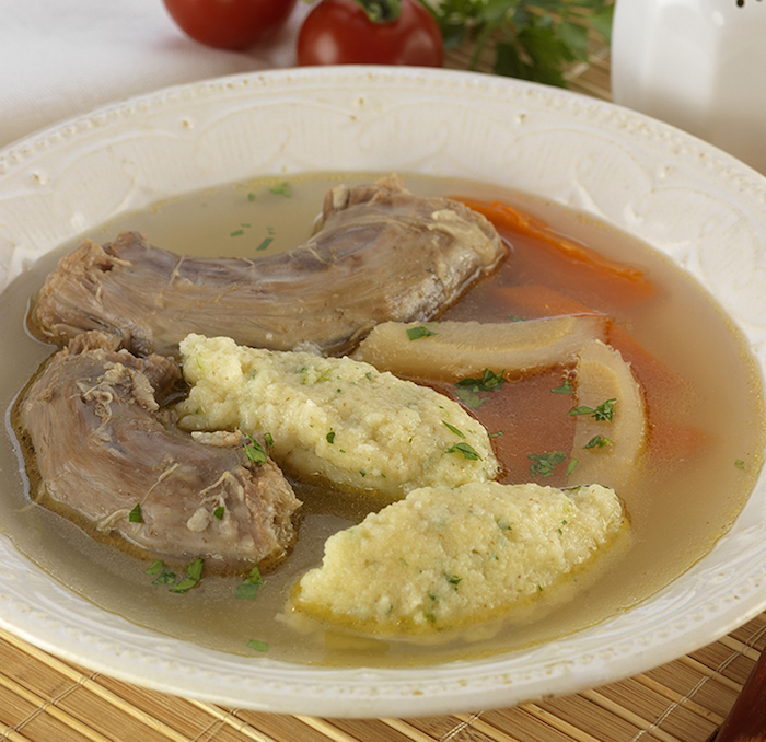 <!--:hu-->Nyakleves daragaluskával<!--:-->