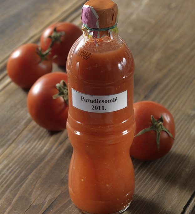 <!--:hu-->Paradicsomlé – készítette Nemeskövi Dénes mesterszakács<!--:-->