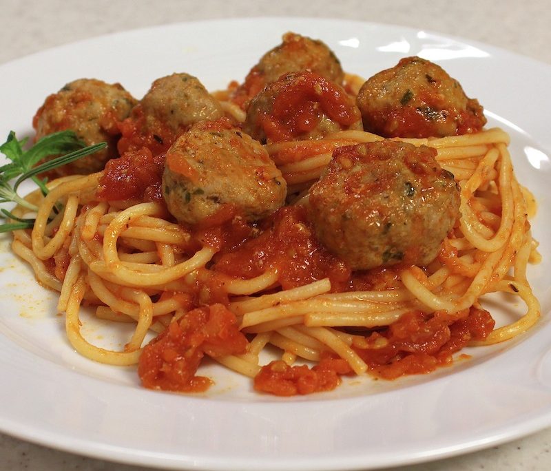 <!--:hu-->Paradicsomos húsgombócos spagetti<!--:-->