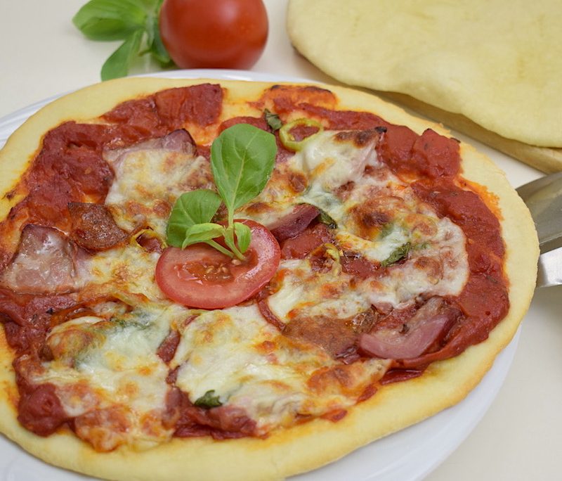 <!--:hu-->Pizza alaprecept és változatok- készült az OnLive© főzőiskolában<!--:-->