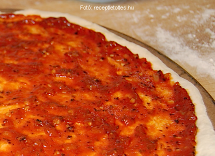 <!--:hu-->Pizzamártás – pizzaszósz (meleg)<!--:-->