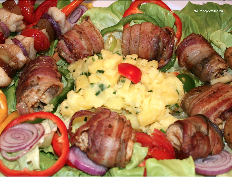 <!--:hu-->Szalonnás göngyölt pontytekercs<!--:-->