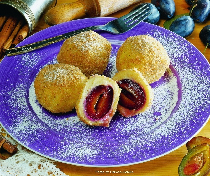 <!--:es--> Albóndiga rellena con ciruela – (Szilvás gombóc)<!--:-->
