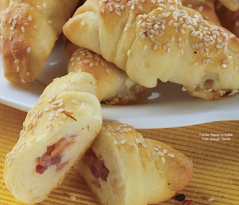 <!--:hu-->Szilveszteri szezámos kiflicskék<!--:-->