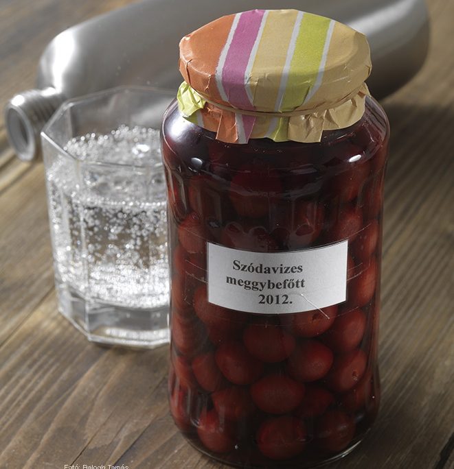<!--:hu-->Szódavizes meggybefőtt – készítette Nemeskövi Dénes mesterszakács<!--:-->