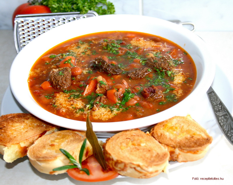 <!--:hu-->Talján kucsmagombaleves  –  készítette Csigó János mesterszakács<!--:-->