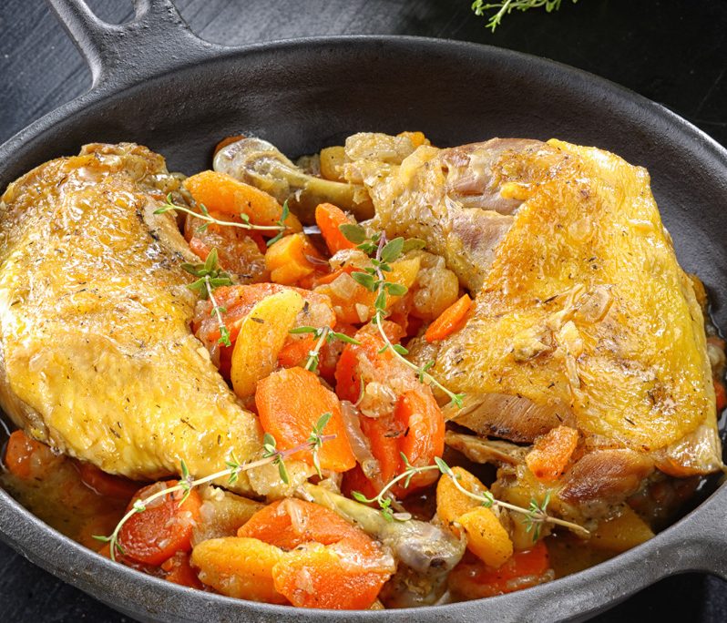 <!--:hu-->Franciás csirkecomb (sárgarépával és aszalt sárgabarackkal)<!--:-->