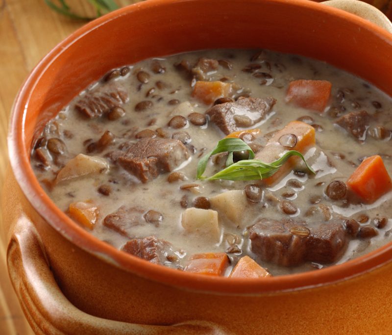 <!--:hu-->Tárkonyos, marhahúsos lencseleves<!--:-->