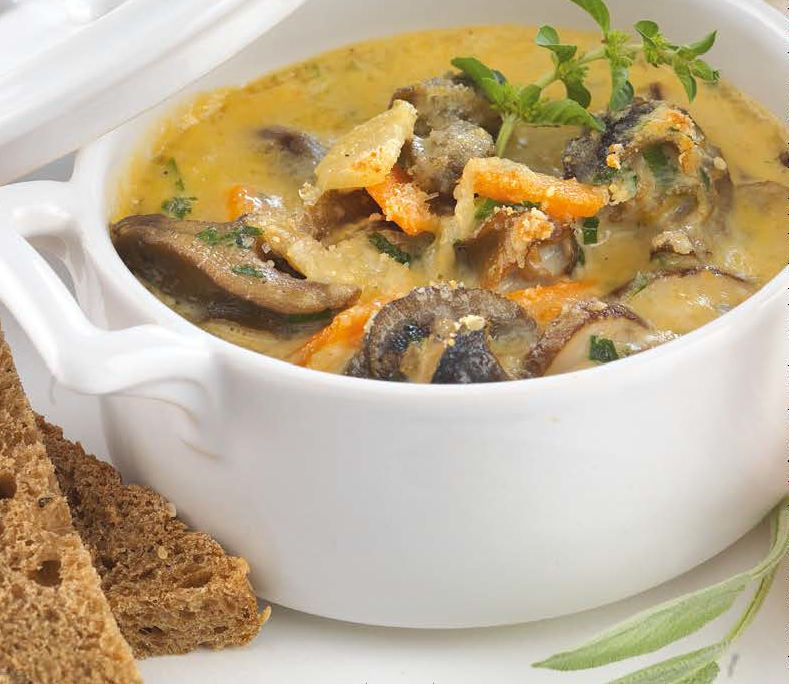 <!--:hu-->Tejszínes, zöldséges csigaragu sajttal sütve  –  készítette Nemeskövi Dénes mesterszakács<!--:-->