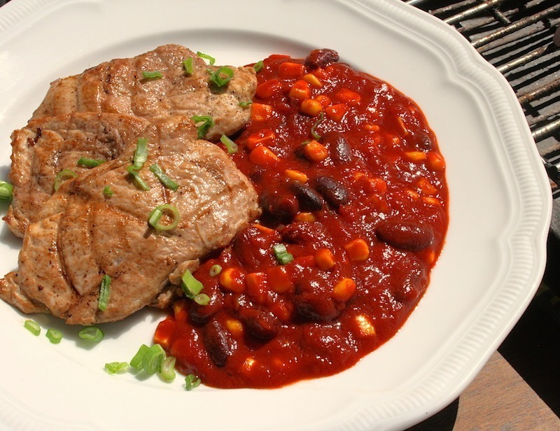 <!--:hu--> Tex-mex szűzpecsenye paradicsomos kukoricás babsalátával<!--:-->