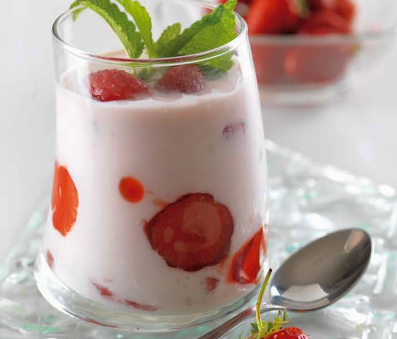 <!--:hu-->Tibeti gombás házi aludtej eperrel – készítette Nemeskövi Dénes mesterszakács<!--:-->