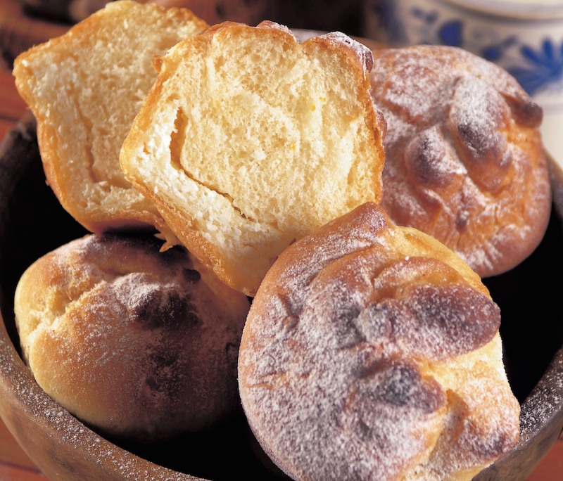 <!--:hu-->Túrós batyu muffinformában sütve (kelt tésztából)<!--:-->