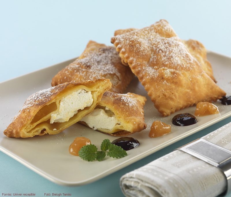 <!--:hu-->Túrós csöröge lekvárral  <!--:-->